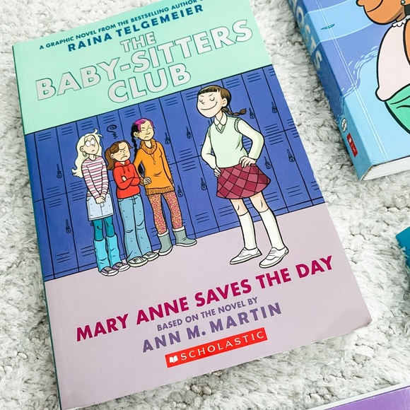 Raina Telgemeier Books - Picture 5 of 10